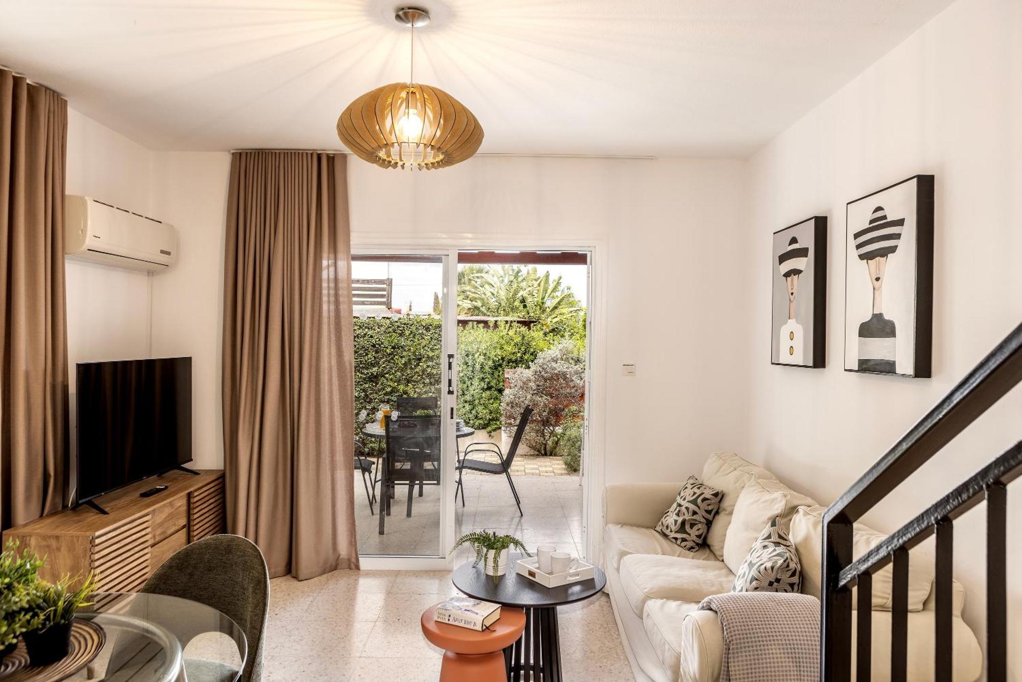 Larnaca Villa Marina Meneou Extérieur photo