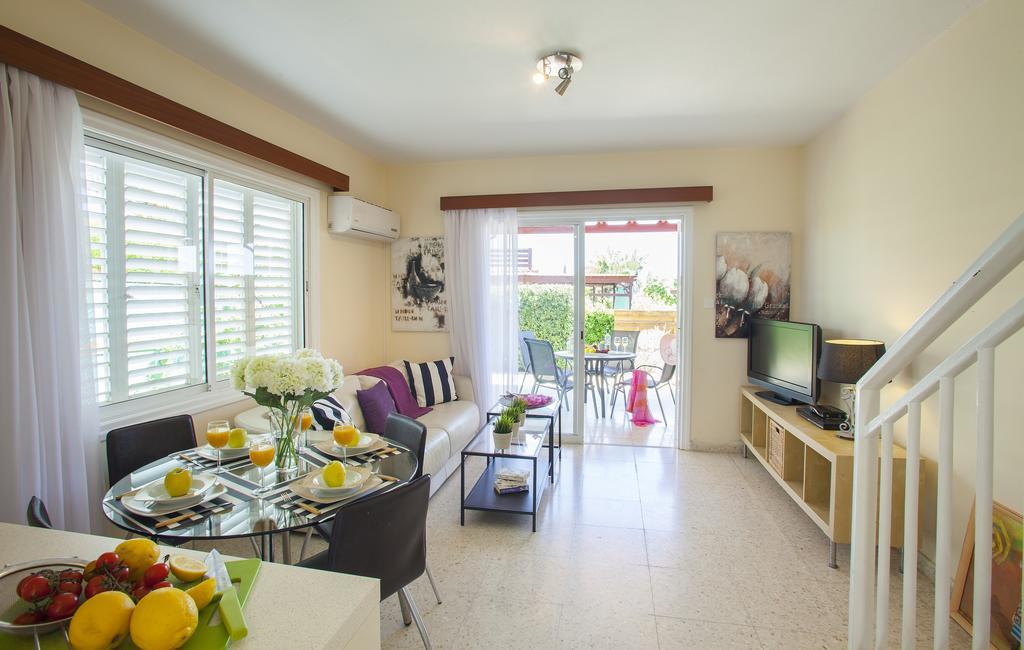 Larnaca Villa Marina Meneou Extérieur photo