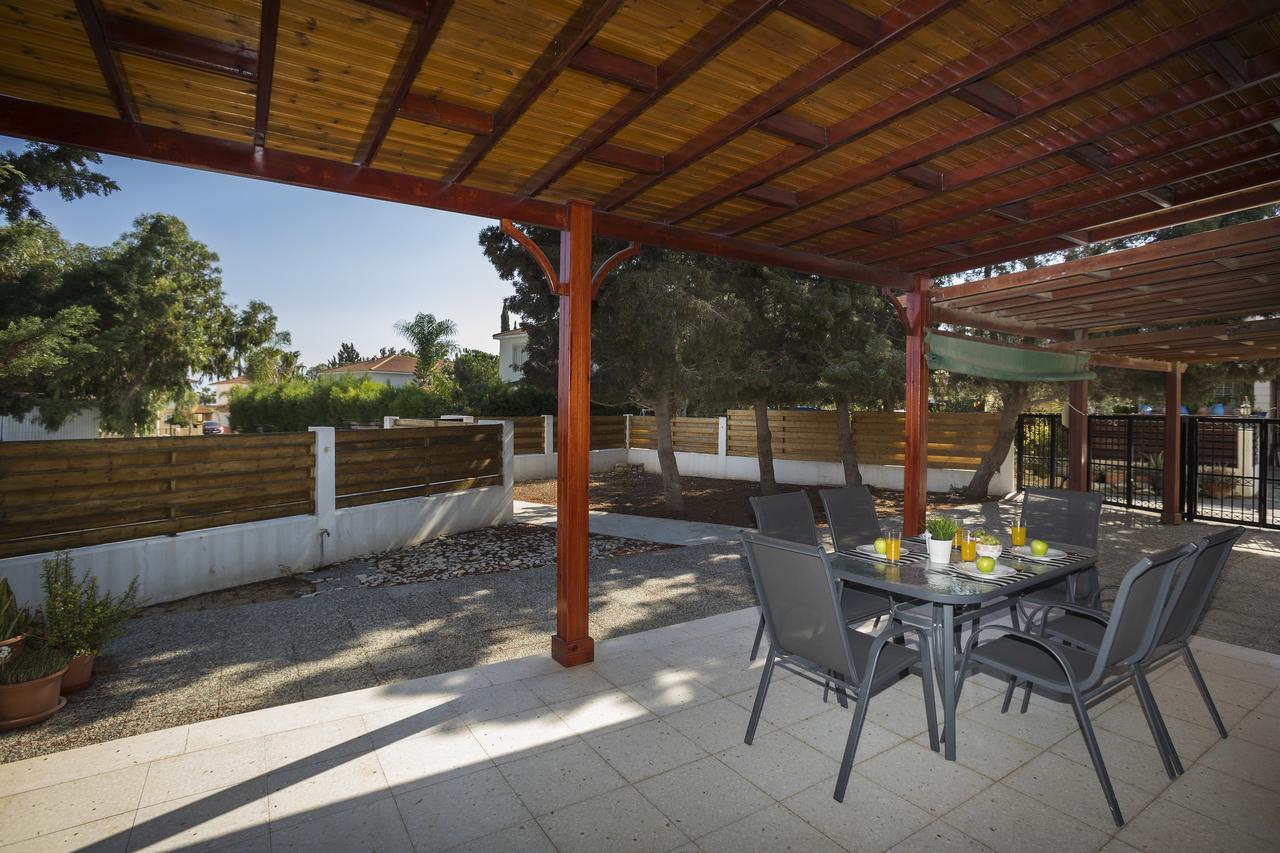 Larnaca Villa Marina Meneou Extérieur photo